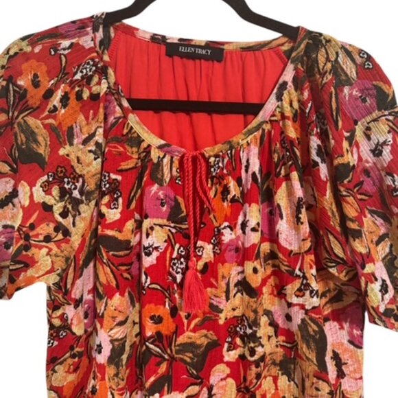 ❤️ELLEN TRACY  FLORAL PRINT TOP w/NECKLINE TASSEL TIE - Picture 2 of 8